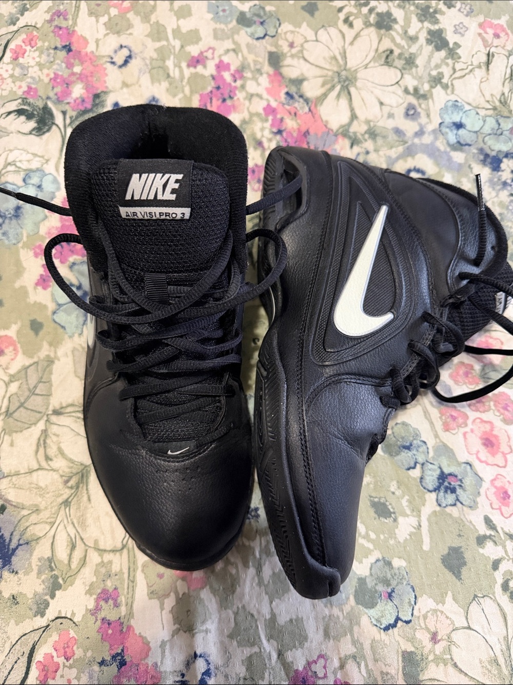 Nike Air Visi Pro 3 Black Shoes with White Swoosh 525747-001